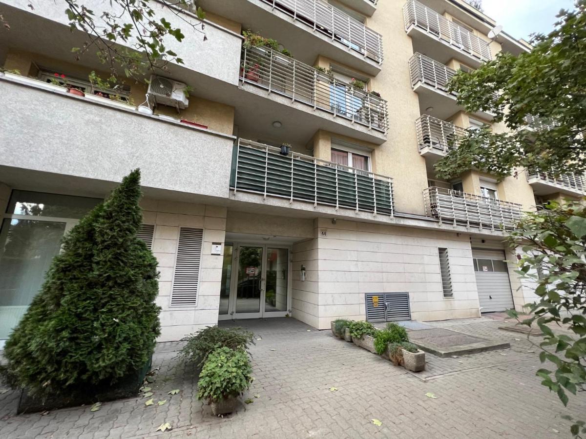 Center Budget Apartment Inside Free Parking Self Check-In Free Streaming Ac Balcony Budapest Kültér fotó